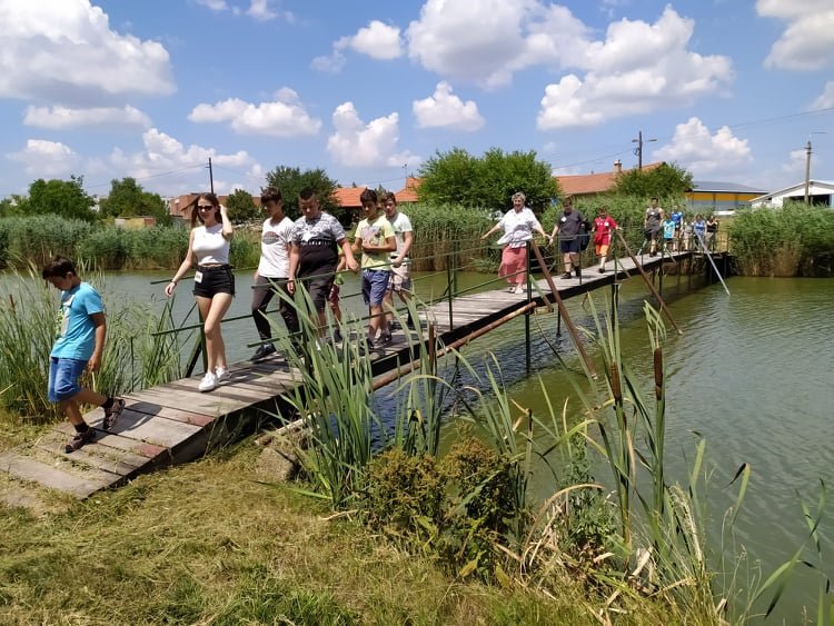 Ifjúsági és Vakációs Bibliahét 11